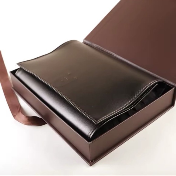 Hourglass Set of 7 Travel Brush Set with Leather Case - Picture 6 of 12